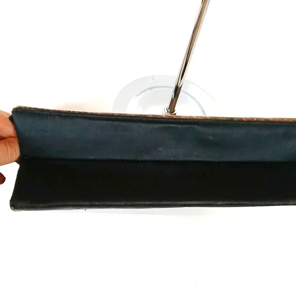 👜 1940s Tano of Madrid Black Silk Handbag Gold Clasp Made in Spain Retro - Picture 9 of 14